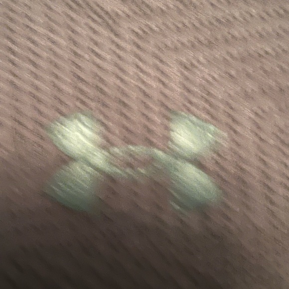 Under Armour Small Dry Fit SS - Picture 3 of 5